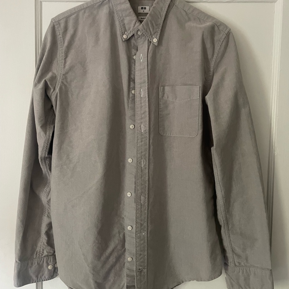 Men’s Uniqlo button up Oxford shirt. Medium